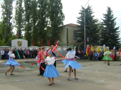 http://school2bk.okis.ru/img/school2bk/russki.JPG